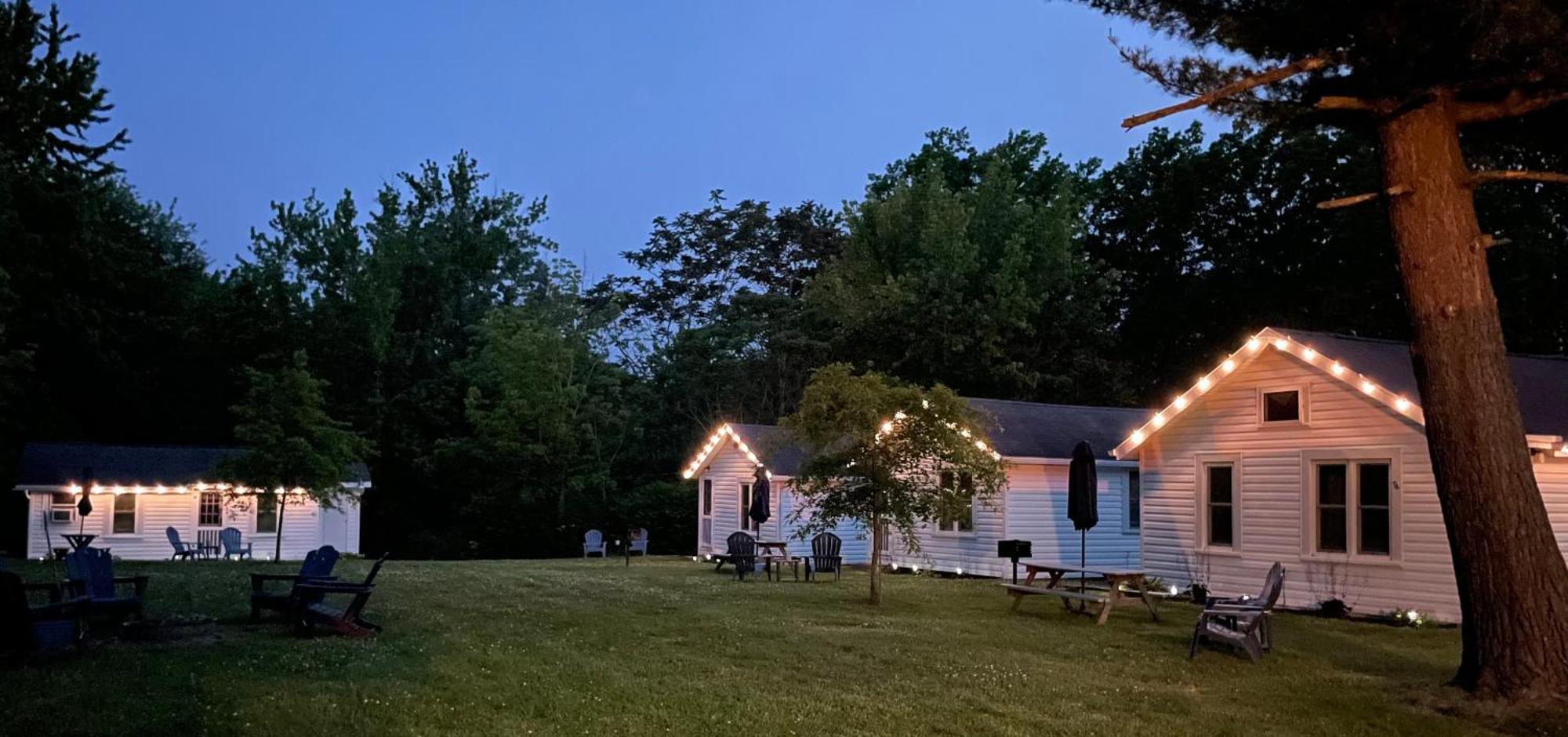 Drop Anchor Cottages And Lake House Geneva-on-the-Lake Exterior foto