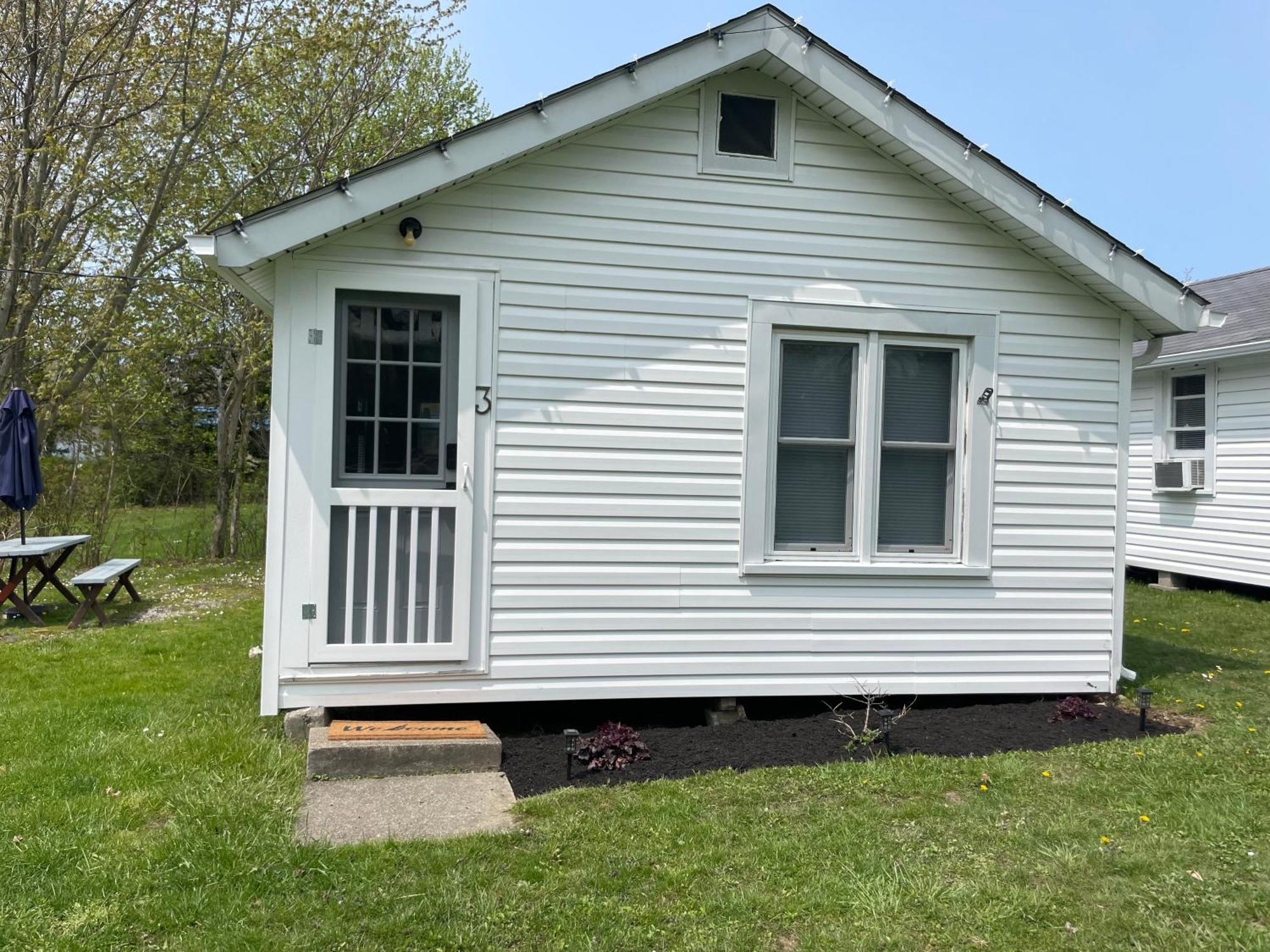 Drop Anchor Cottages And Lake House Geneva-on-the-Lake Exterior foto